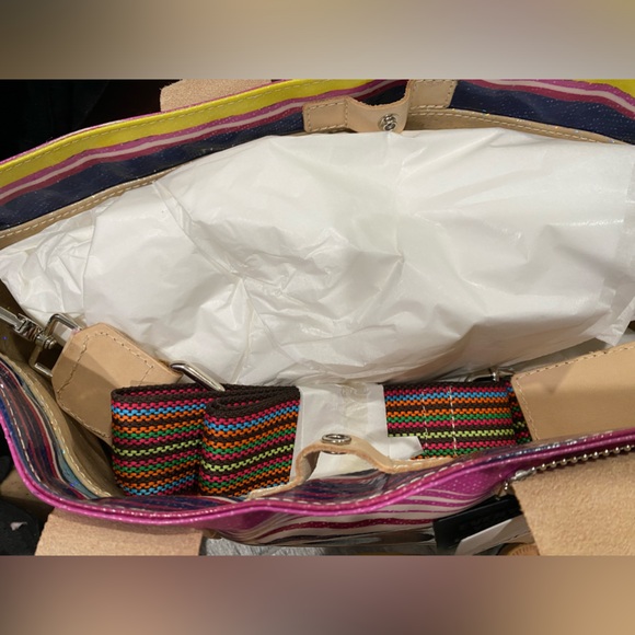 Consuela - Thelma Carryall was crafted with versatility in mind. - Picture 3 of 7